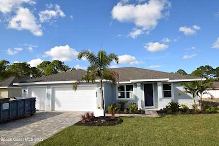 994 SW Captiva Island Circle Palm Bay, FL 32908