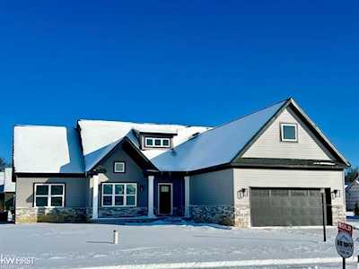 60 Deanna Kay Court Green Oak Twp, MI 48178