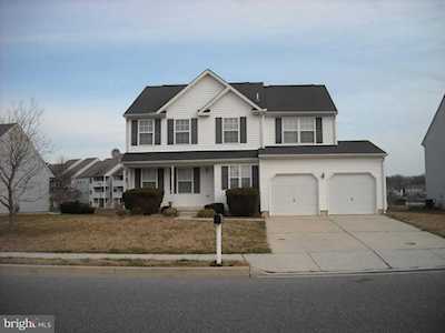 19 Westover Dr Dover, DE 19901