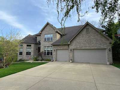 515 W Haleys Hill Ct Palatine, IL 60074