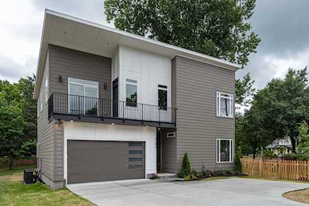 3242 Southlake Drive Nashville, TN 37211
