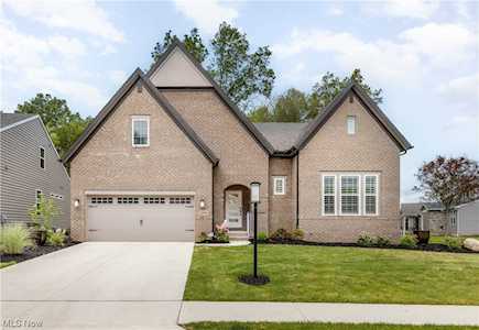 29806 Pin Oak Way Westlake, OH 44145