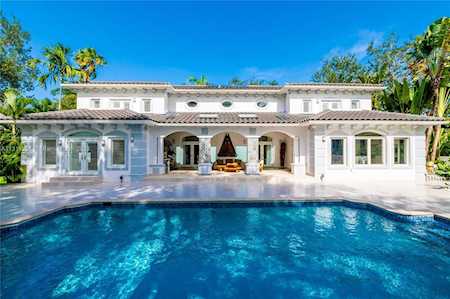 5770 SW 100th St Pinecrest, FL 33156