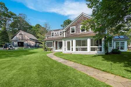 23 Indian Hollow Rd West Tisbury, MA 02575