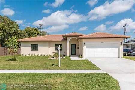 4371 NW 11th St Lauderhill, FL 33313
