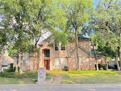 8720 Racquet Club Drive Fort Worth, TX 76120