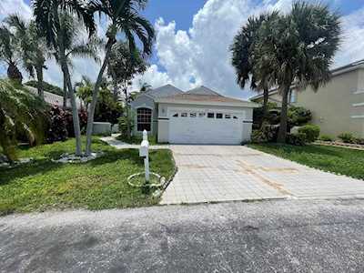 1221 Sussex Street Boynton Beach, FL 33436