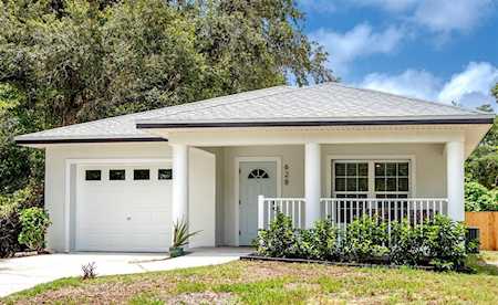 628 E Center St Tarpon Springs, FL 34689