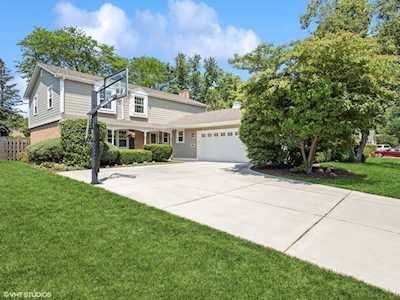 464 E Warwick Rd Palatine, IL 60074