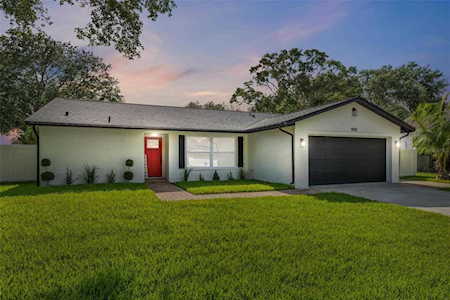 1900 Beckett Lake Dr Clearwater, FL 33763