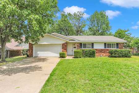 4915 S 94th Place Tulsa, OK 74145