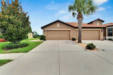 5469 Sunset Falls Dr Apollo Beach, FL 33572