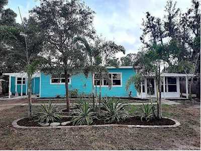 1105 Hillcrest Dr #3 Nokomis, FL 34275