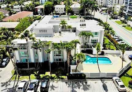 9971 W Bay Harbor Dr #205 Bay Harbor Islands, FL 33154