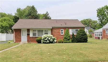 2949 Arcadia Ave Allentown, PA 18103