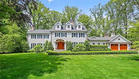 6 Priory Ln Pelham, NY 10803