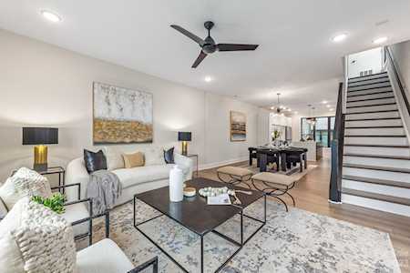 237 Freeland Ln Charlotte, NC 28217