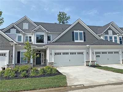 32028 Tuscan Ln #F-2 Avon Lake, OH 44012
