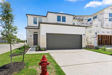 2210 Vino Dulce DR Pflugerville, TX 78664
