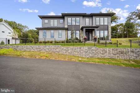 3553 Orchid Pond Way Oakton, VA 22124