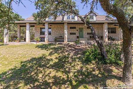 13610 Walnut Grove Helotes, TX 78023