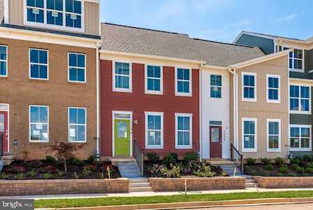 1307 Sandoval Frederick, MD 21702