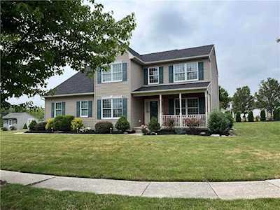 4 Country Side Ct Easton, PA 18045