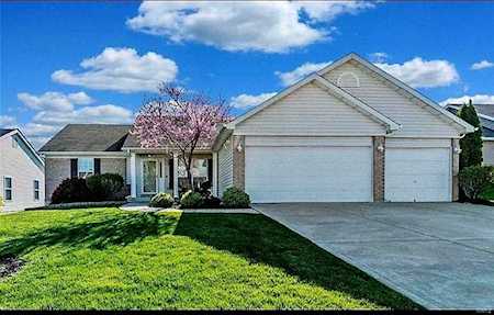 188 Old Chesapeake Dr Wentzville, MO 63385