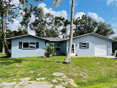 248 Chalmer Dr North Fort Myers, FL 33917
