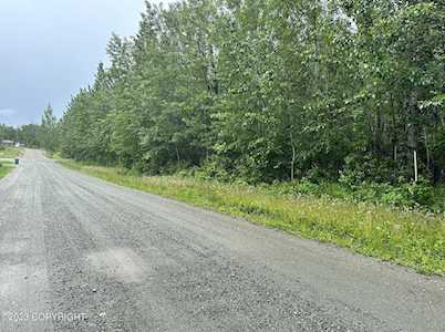 2201 E Phainopepla Circle Wasilla, AK 99654