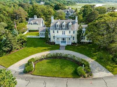 25 Goose Point Ln Sandwich, MA 02637