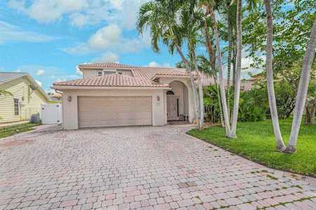 121 Lucina Drive Hypoluxo, FL 33462
