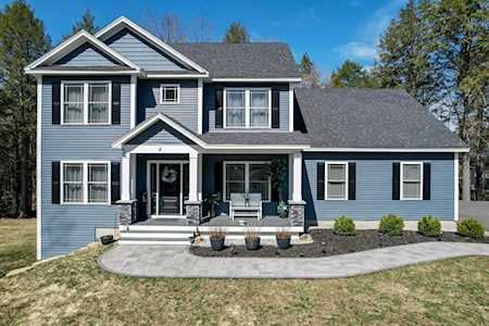 4 Dutton Circle Mont Vernon, NH 03057