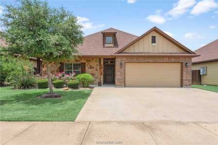 402 Hayes Ln College Station, TX 77845-6698