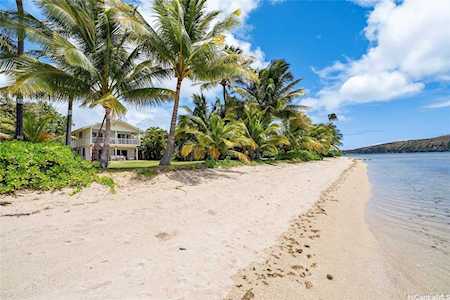 230 Paiko Drive Honolulu, HI 96821
