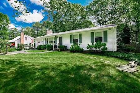 7 Brant Beach Ave Mattapoisett, MA 02739