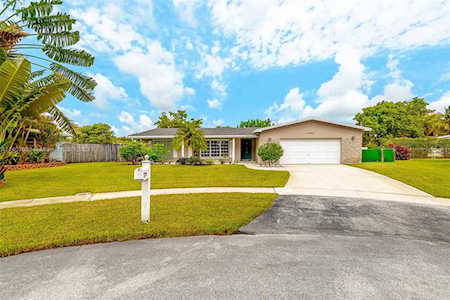 11040 NW 20th St Pembroke Pines, FL 33026