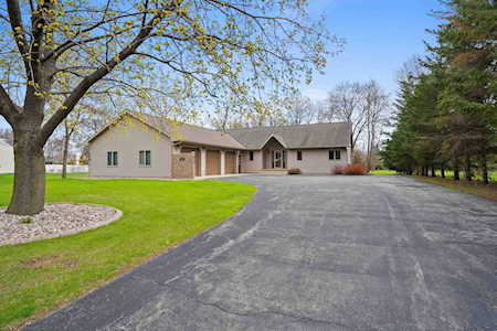 2949 Packerland Dr Green Bay, Village of Ashwaubenon, WI 54313-6141