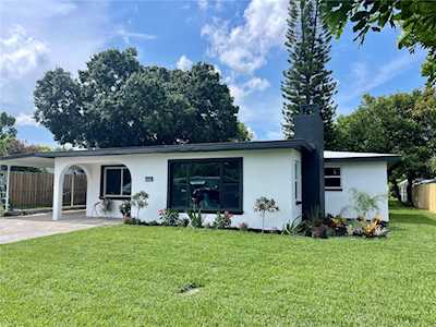 10575 112th Ave Largo, FL 33773