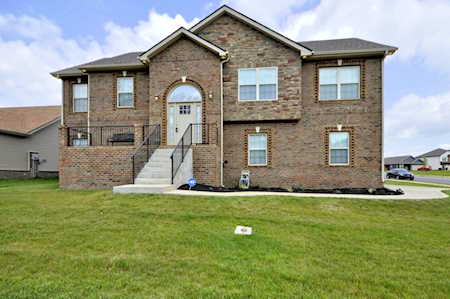 1005 Whitney Dr Clarksville, TN 37042