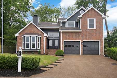 104 Red Maple Ct Hendersonville, TN 37075