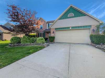 45447 Michael Canton Twp, MI 48188