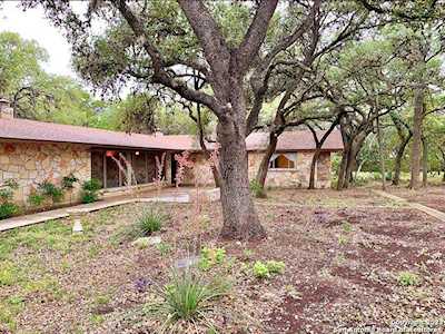 10928 Parrigin Rd Helotes, TX 78023