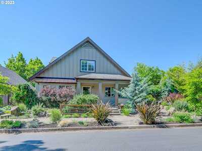1876 Riverwood DR Eugene, OR 97401