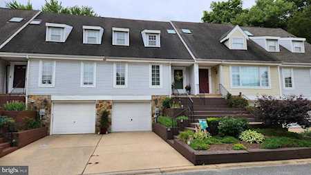 20 Marsh Woods Ln Wilmington, DE 19810