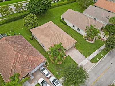 6755 SW 195th Ave Pembroke Pines, FL 33332