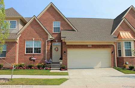 48554 Eastbridge Dr Canton Twp, MI 48188