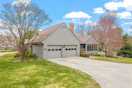 56 The Seasons Rd New London, NH 03257