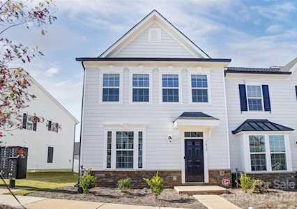 5012 Patton Dr Gastonia, NC 28056