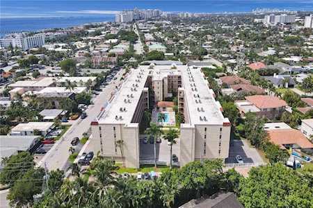 4629 Poinciana St #402 Lauderdale By The Sea, FL 33308